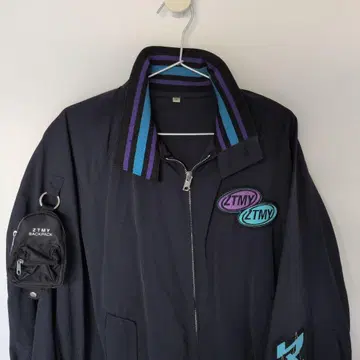 계속 한밤중이면 좋을 텐데 네이비 점퍼