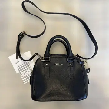 미사용 FURLA 블랙 숄더백 훌라