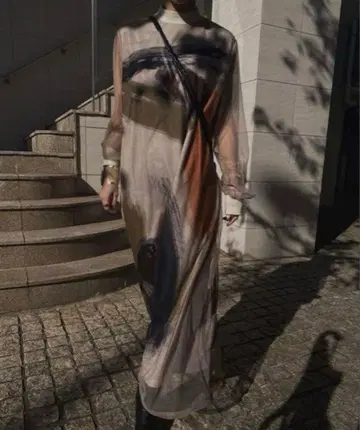 AMERI LOUISE ART DRESS M