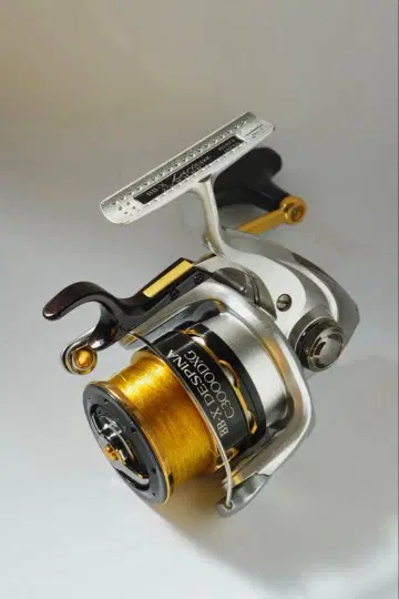 시마노 BB-X 라리사 2500DHG (스풀은 DESPINA 3000용)