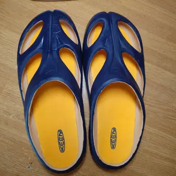 KEEN 네이비 오렌지 샌들 US9