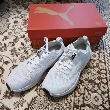 푸마 스니커즈 러닝화 스카이 로켓 라이트 엔지니어드