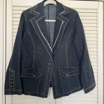 빈티지 데님 자켓 스터드 어깨 패드 포함 구제 의류 아우터