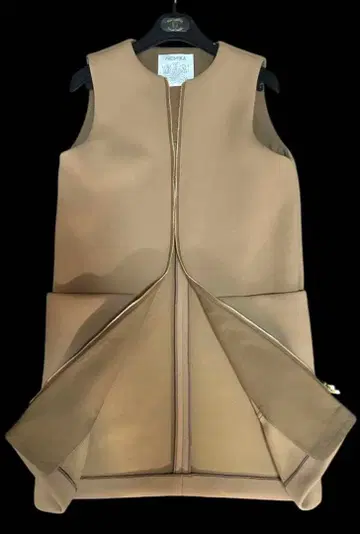 새상품급 카멜 NEMIKA 네미카 롱베스트 S