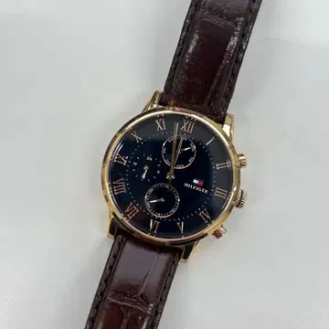 타미힐피거 네이비 크로노그래프 손목시계