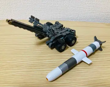 다이아클론: 게일 버서터/라베이저 유닛(중앙)+미사일