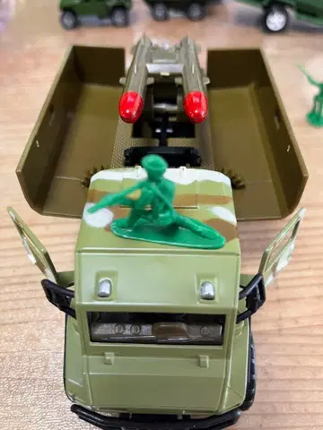 밀리터리 트럭 미사일 소리 포함 카모플라쥬 무늬 전체 길이 16cm