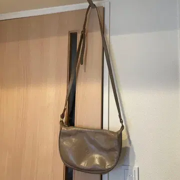 IL BISONTE 크로스 바디 백 그레이