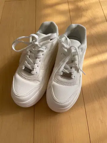 Chico 플레이트 통굽 스니커즈