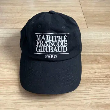 MARITHE FRANCOIS GIRBAUD 캡 블랙