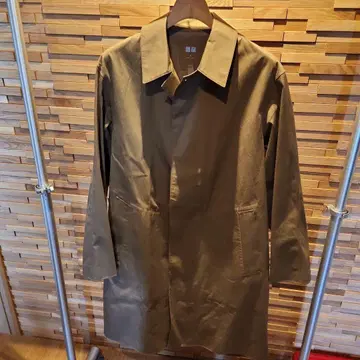 UNIQLO 블록 테크 스텐카라 코트 카키 브라운 컬러 M 사이즈