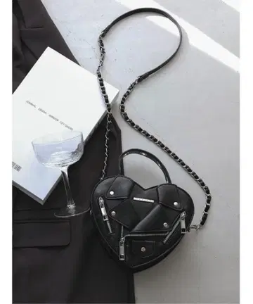 [ 최저가 ] Darich 라이더스라이크 하트 미니백 블랙