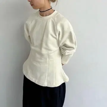 anuke 매장 한정 페플럼 맨투맨 상의