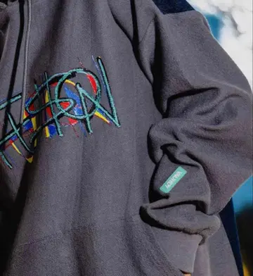 Vaundy 로고 후디 후드티