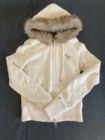 Abercrombie and Fitch 퍼 후드티