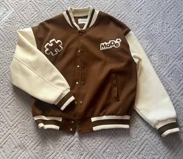 MADEEXTREME 바시티 자켓 브라운 화이트