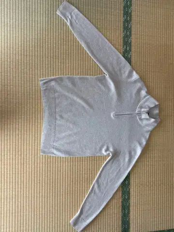 그레이 하프 지퍼 니트 스웨터