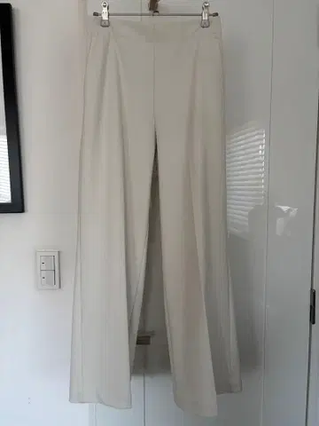 새상품 my favorite DANSKIN 카메오 화이트 와이드 팬츠