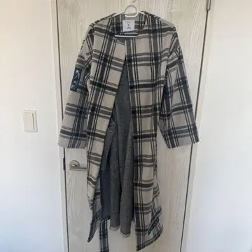 KINGLY MASK 킹리마스크 코트