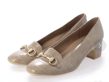 DIANA 크로커다일풍 베이지 펌프스