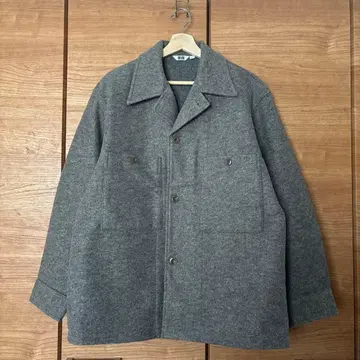 울 그레이 자켓 버튼 포함