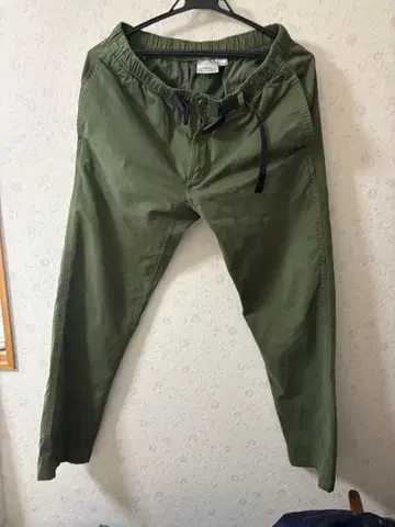 새상품급 그라미치 크롭 팬츠