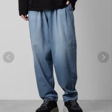 어태치먼트 벨티드 데님 팬츠 어태치먼트