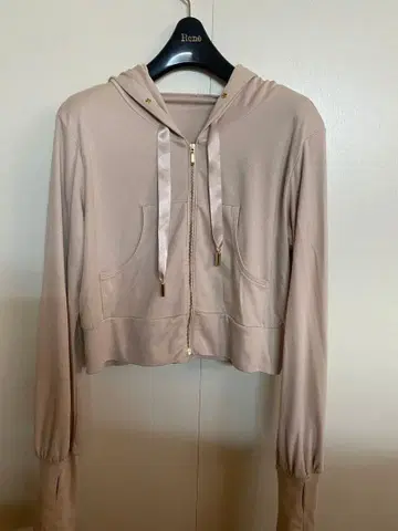 시로노사쿠라 후드티 밀크티 베이지 S