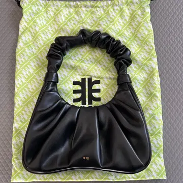 JW PEI 핸드백 블랙