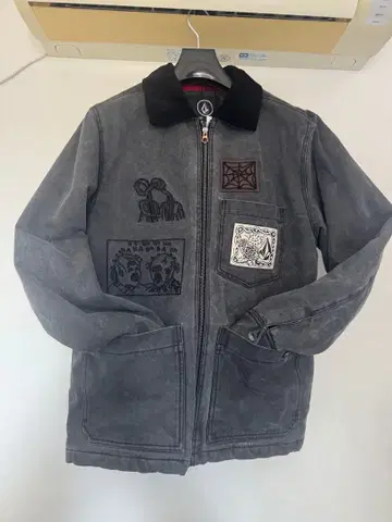 VOLCOM KEUTCHI 자수 패치 부착 자켓