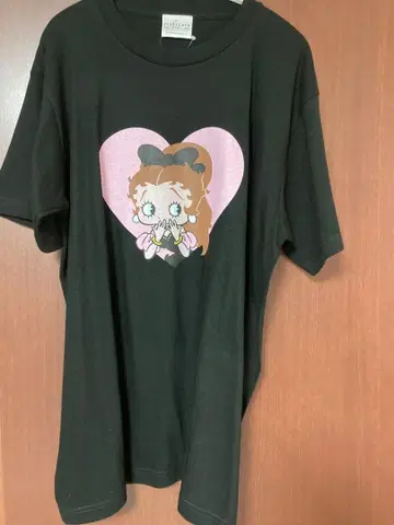 택 포함 새상품 AKARIN x BETTY BOOP T셔츠 M사이즈