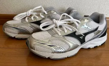[ 새상품급 ] Mizuno 스니커즈 실버/화이트/블랙
