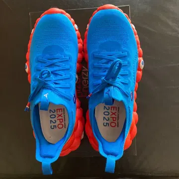 미야쿠미야쿠 스니커즈 25cm