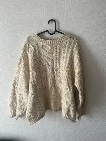 Ungrid 크림색 니트 스웨터 F 사이즈