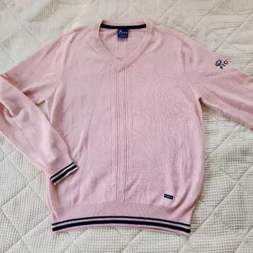 FIDRA 핑크 V넥 스웨터