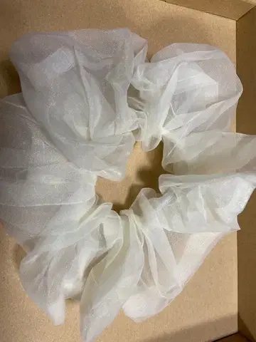 화이트 쉬폰 머리끈