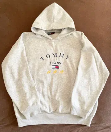 TOMMY JEANS 그레이 후드티