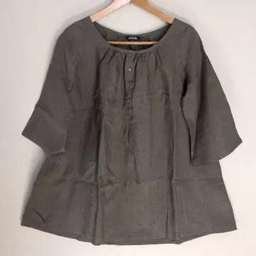 저널 스탠다드 카키 린넨 블라우스입니다