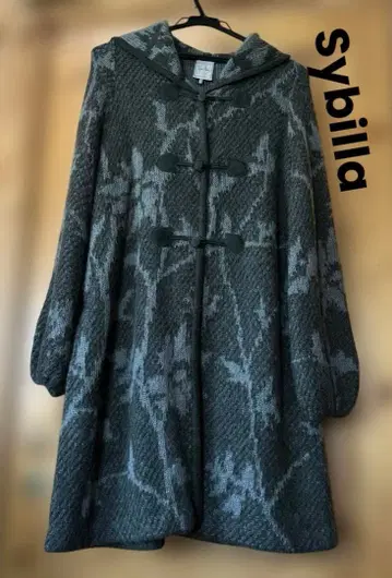 시빌라 꽃 패턴 니트 코트