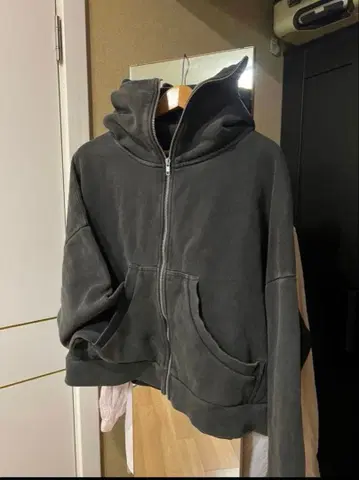 M entire studios / FULL ZIP / WASHED BLK