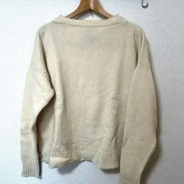 카구레 해밀턴 라무즈 울 니트 화이트 계열 긴팔 어반 리서치