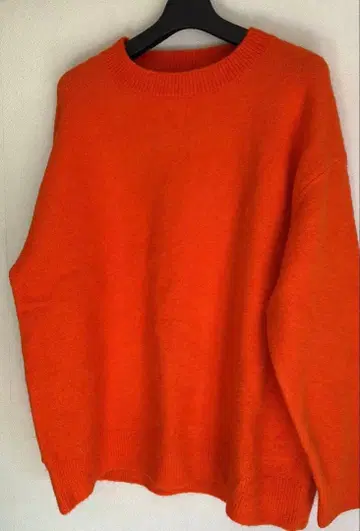ZARA 오렌지 긴팔 스웨터
