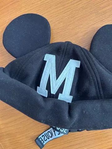 미키마우스 귀 달린 블랙 모자