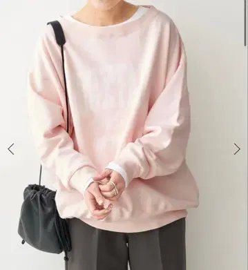 스픽 앤 스팬 루즈 로고 맨투맨