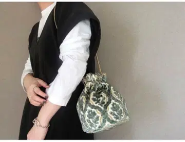 moro 복조리 백 Authentic bag (green) M 사이즈