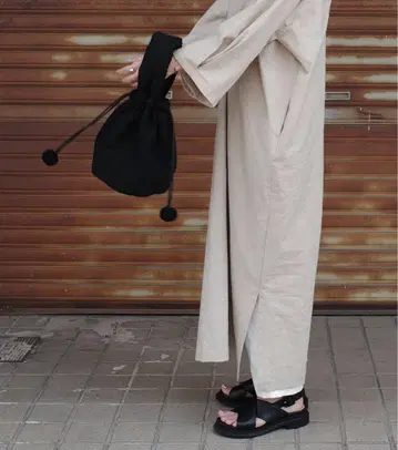 [ 새상품급 ] kina 원 핸들 백 사시코 블랙 PONPON