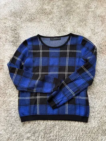 파랑 블랙 체크 무늬 긴팔 니트 스웨터