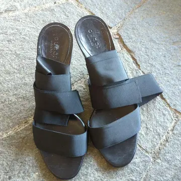 블랙 스트랩 샌들 힐 7cm