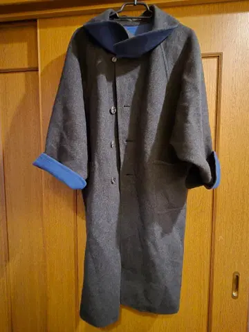 2년 전 타카시마야에서 구매, 리버서블 캐시미어 혼방 코트