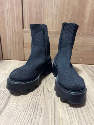 chico 통굽 숏 기장 삭스 부츠